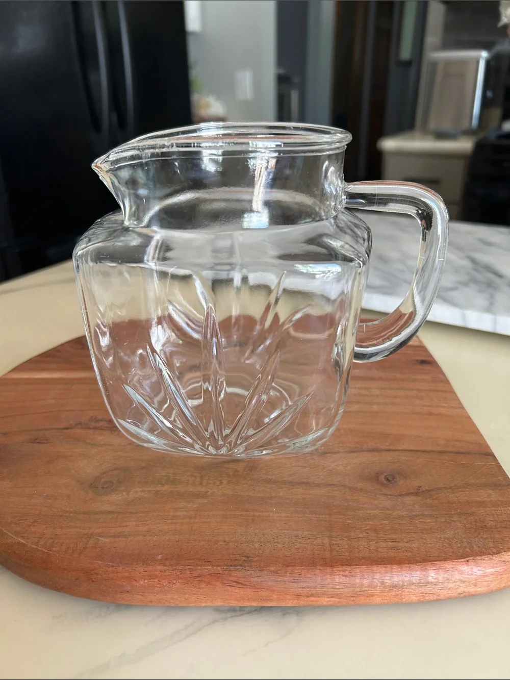 Rare Find Vintage Federal glass 36 oz Pitcher Starburst design. 1950-1960’s